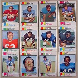LOT OF 12 1973 TOPPS FOOTBALL CARDS