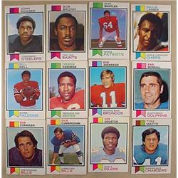 LOT OF 12 1973 TOPPS FOOTBALL CARDS