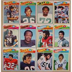 LOT OF 12 1977 TOPPS FOOTBALL CARDS
