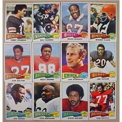 LOT OF 12 1975 TOPPS FOOTBALL CARDS