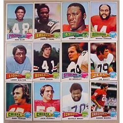 LOT OF 12 1975 TOPPS FOOTBALL CARDS
