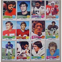 LOT OF 12 1975 TOPPS FOOTBALL CARDS
