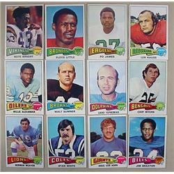 LOT OF 12 1975 TOPPS FOOTBALL CARDS