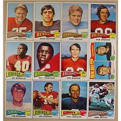 LOT OF 12 1975 TOPPS FOOTBALL CARDS