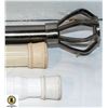 Image 1 : 3 TENSION CURTAIN RODS