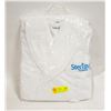 Image 1 : SIZE L/XL SUPER SOFT STERLING ROBE NEW IN BAG