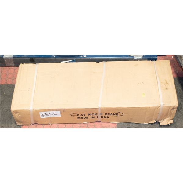 NEW IN BOX 0.5T PICKUP CRANE