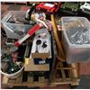 Image 1 : ESTATE PALLET OF HOUSEHOLD ITEMS, TOOLS, FURNITURE