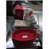 Image 1 : Frigidaire Car Cooler, Mason Jars and Basket