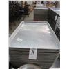 Image 1 : 24-Mid Half Baking Sheet Pans - 24 X $