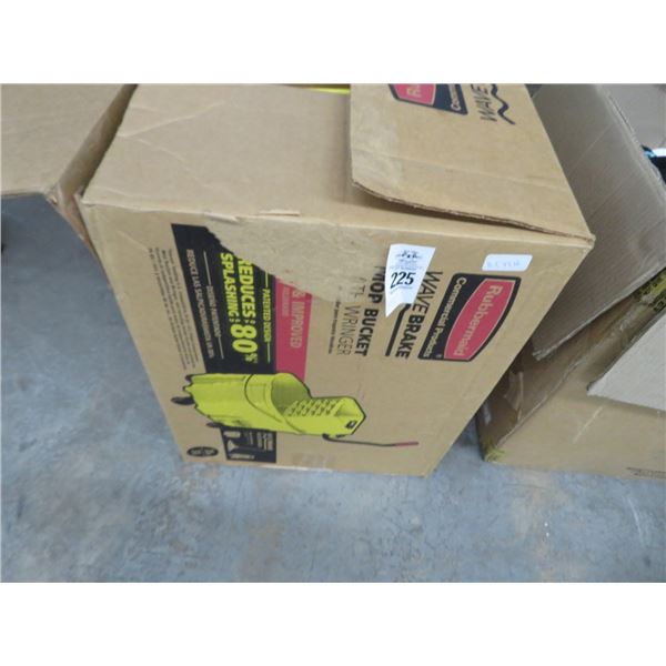 Rubbermaid Mop Bucket w/Wringer