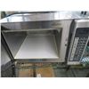 Image 2 : Menumaster S/S Microwave Oven