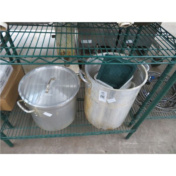 Shelf Lot of Stock Pots & Lids