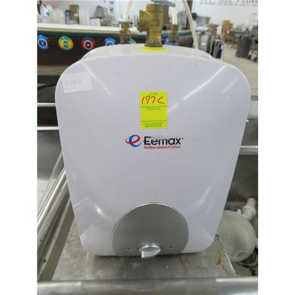 EEMAX Inline Water Heater