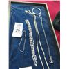 Image 1 : 6-Silver Necklace/Bracelet - 6 X $