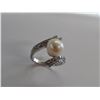 Image 2 : Platinum Cultured Pearl and Diamond Ring w/One Round 9.00mm Pearl &