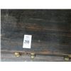 Image 2 : Vintage Distressed Wood 4 Drawer Chest