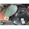 Image 2 : Shelf of Electric Skillet, Jug, Glasses and More