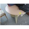 Image 1 : Round Table