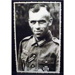 WW2 NAZI GERMAN ARCHIVES PHOTO OF SOLDIER W/ IRON 