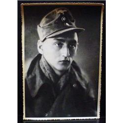LARGE WW2 NAZI GERMAN PORTRAIT PHOTO OF A SOLDIER