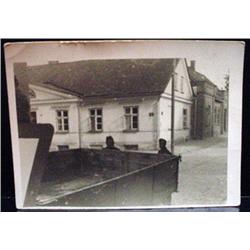 WW2 NAZI GERMAN PHOTO OF SOLDIERS BEHIND A TRUCK