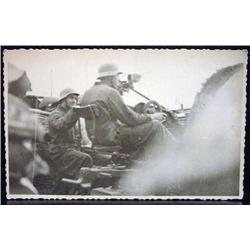 WW2 NAZI GERMAN ARCHIVES PHOTO OF SOLDIERS IN HELM