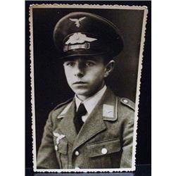 WW2 NAZI GERMAN ARCHIVES PHOTO OF A YOUNG LOOKING 