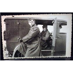 WW2 NAZI GERMAN ARCHIVES PHOTO OF SOLDIERS IN A VE