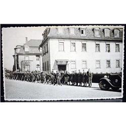 WW2 NAZI GERMAN ARCHIVES PHOTO OF SOLDIERS W/ RIFL