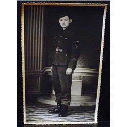 LARGEWW2 NAZI GERMAN PORTRAIT PHOTO OF A YOUNG LOO