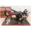 Image 2 : Singer Electric Portable Sewing Machine