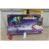 Image 1 : 90's Hot Shot Table Top Hockey - Complete + Working