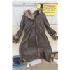 Image 1 : Danier Sheepskin Coat Sz Med