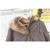 Image 2 : Danier Sheepskin Coat Sz Med