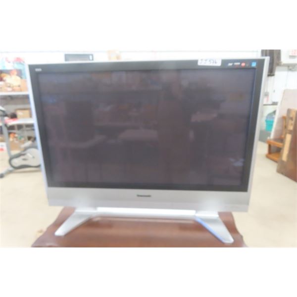 Panasonic Viera Model TH 42PX60U 42  Flat screen TV - No Remote