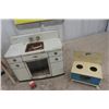 Image 2 : Metal Toy Fridge, Sink, Stove, Plastic Doll Furniture + Old Doll Plush