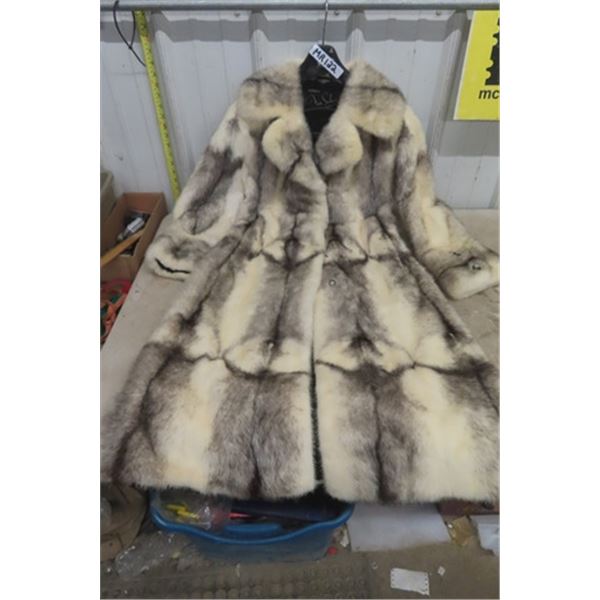 Eaton's Salon Fur Coat Size Med?