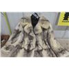 Image 3 : Eaton's Salon Fur Coat Size Med?