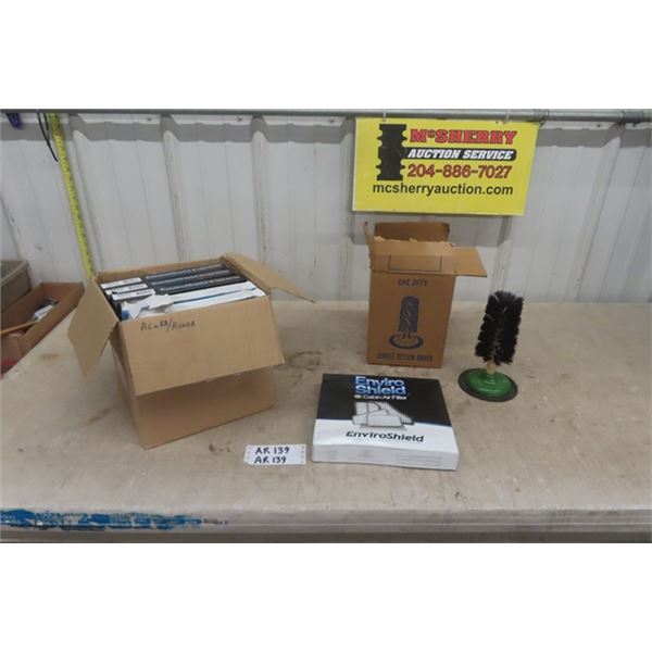 Box with 6 Cabin Air Filters ; Acura/ Honda, Napa Gold 4815 , 1 Single Action Brush