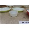 Image 7 : Mid Century Pyrex, Fire King + JAJ England Casseroles, Bowls + Pie Plates