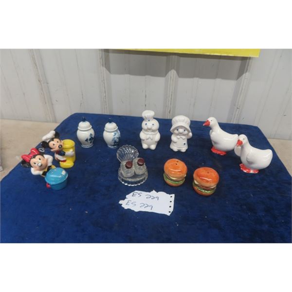 Set of Salt + Pepper Shakers