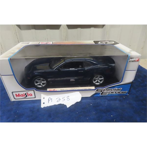 Maisto 2010 Chevy Camaro 1: 18 Scale Die Cast with Box
