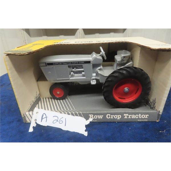 Row Crop Tractor 1:16 Scale Die Cast with Box