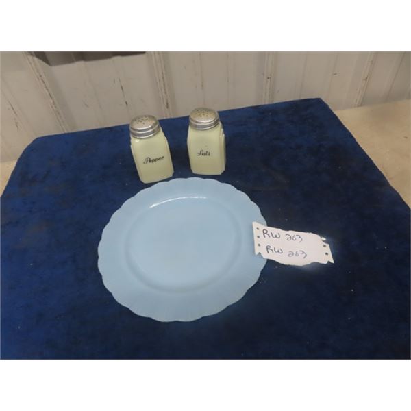 Salt + Pepper Shakers