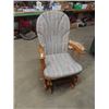 Image 2 : Gliding Rocker 
