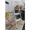 Image 5 : Floor Model Fan, Metal + Plastic Saw Horse with Roller, 2 Step Ladders