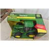 Image 2 : Ertl John Deere 7330 Lights + Sounds Tractor in Box 1:16 Scale