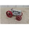 Image 7 : Ford 901 Select Speed Die Cast Tractor 1:16 Scale in Box + Loose Fordson Steel Wheel Die Cast Tracto