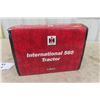 Image 4 : Ertl International Harvester  560 Die Cast Tractor in Box 1:16 Scale